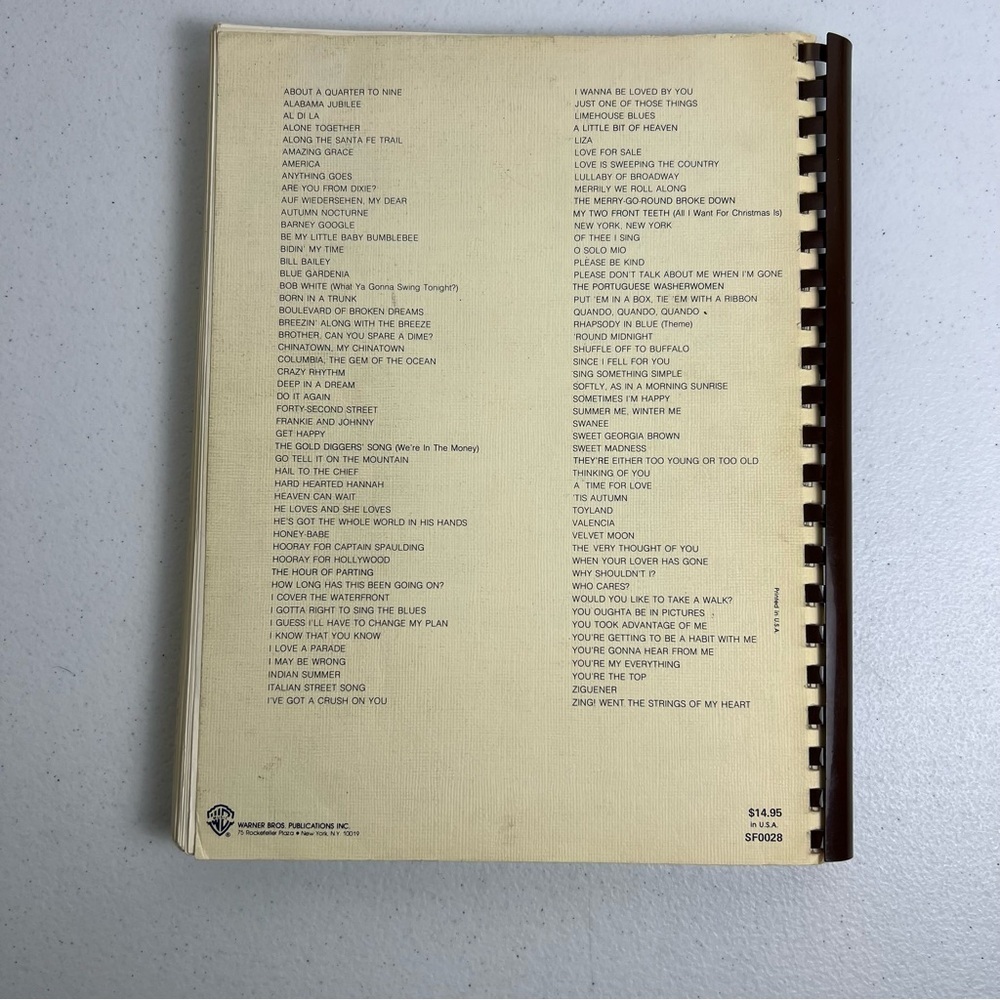 Family Songbook Vol 2 VTG 100 Songs To Play and Sing Piano Guitar Organ Music - Picture 2 of 11